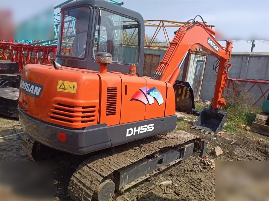DOOSAN DH55 - Mini-ekskavators: foto 2 DOOSAN DH55 - Mini-ekskavators: foto 2