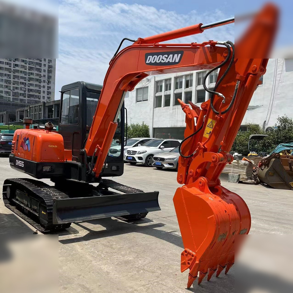 DOOSAN DH55-V - Mini-ekskavators: foto 2 DOOSAN DH55-V - Mini-ekskavators: foto 2