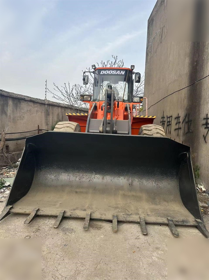 DOOSAN DL503 - Riteņu iekrāvējs: foto 3 DOOSAN DL503 - Riteņu iekrāvējs: foto 3