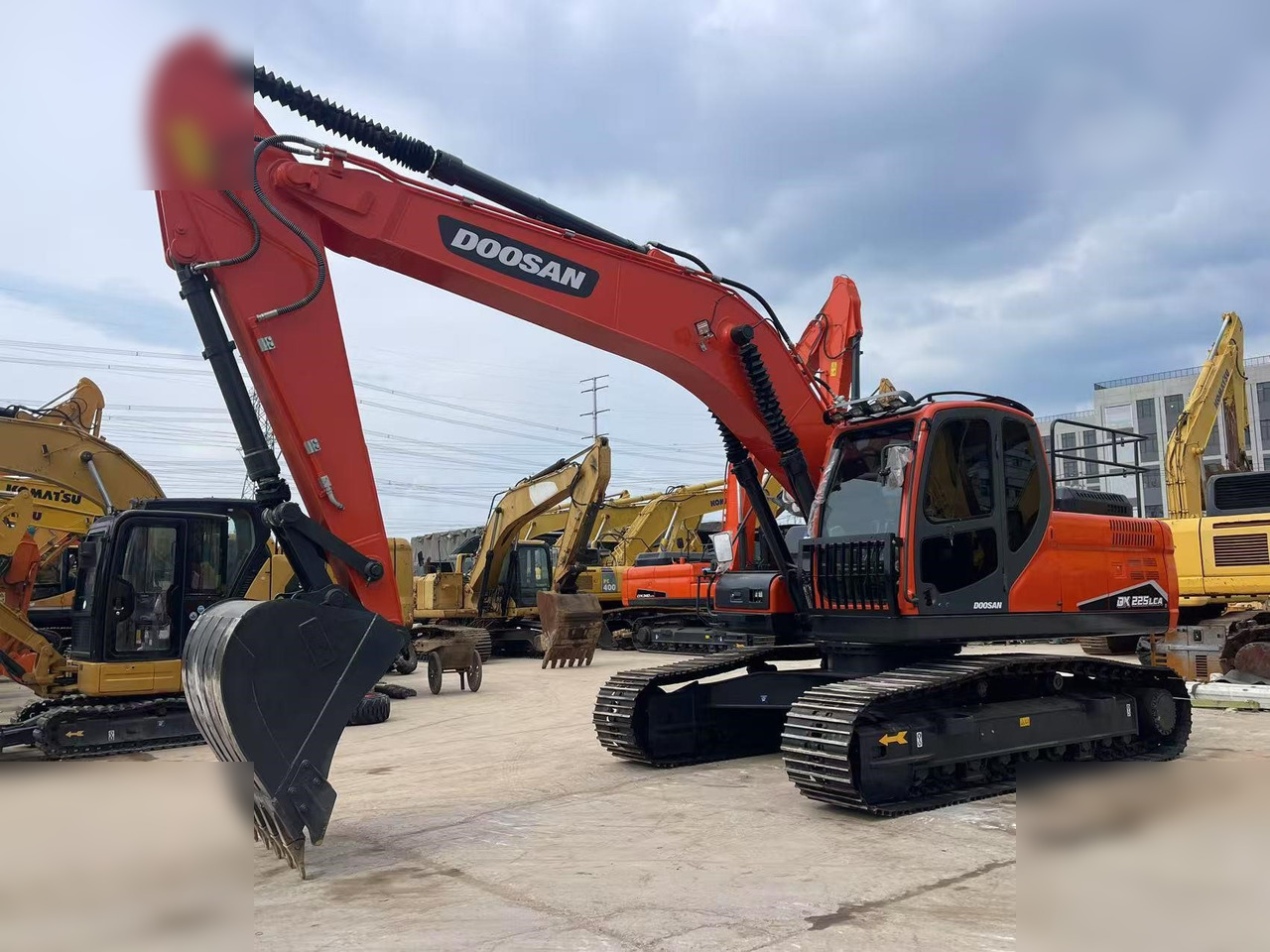DOOSAN DX225 LC - Kāpurķēžu ekskavators: foto 5 DOOSAN DX225 LC - Kāpurķēžu ekskavators: foto 5