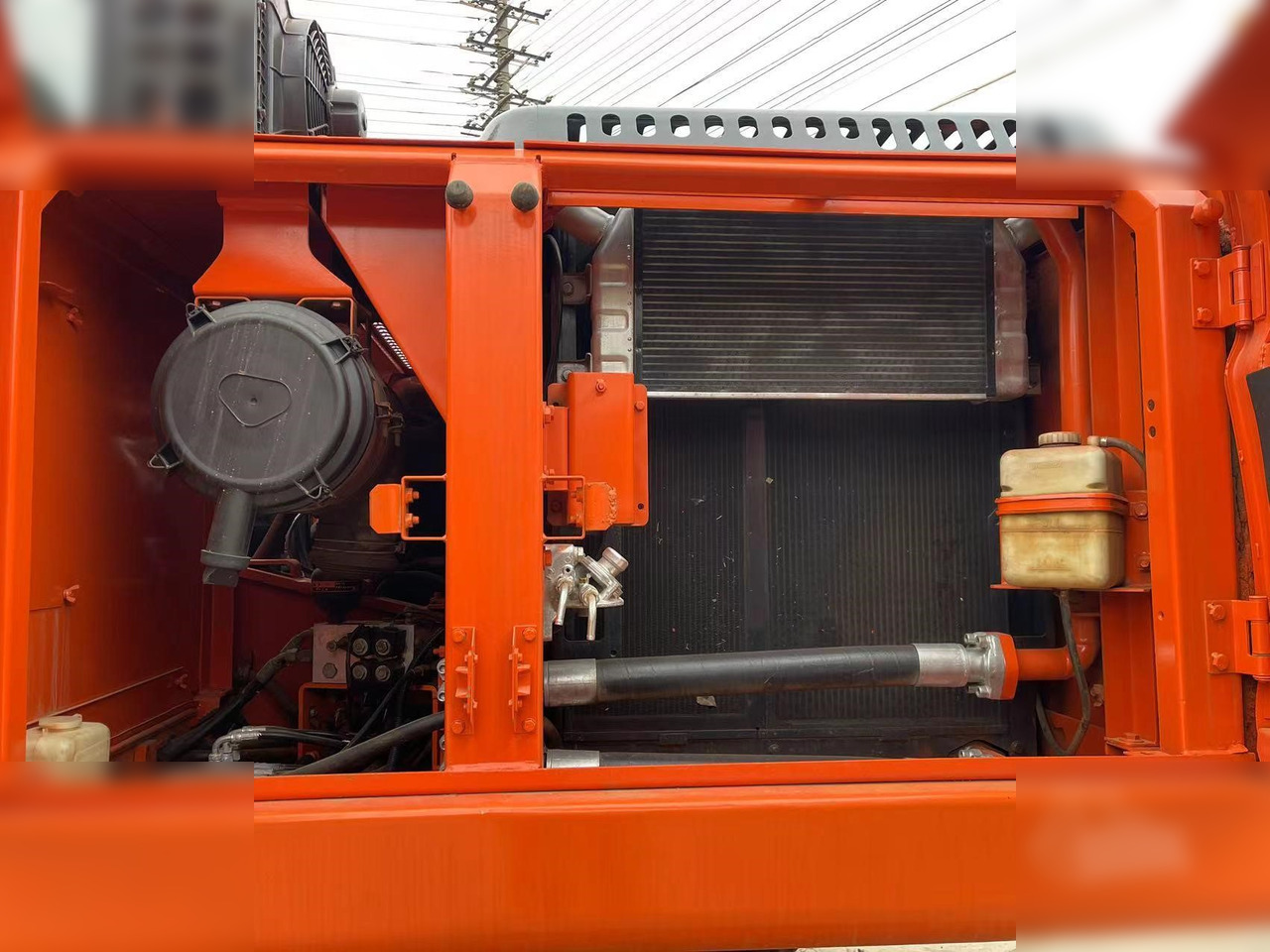DOOSAN DX225 LC - Kāpurķēžu ekskavators: foto 3 DOOSAN DX225 LC - Kāpurķēžu ekskavators: foto 3