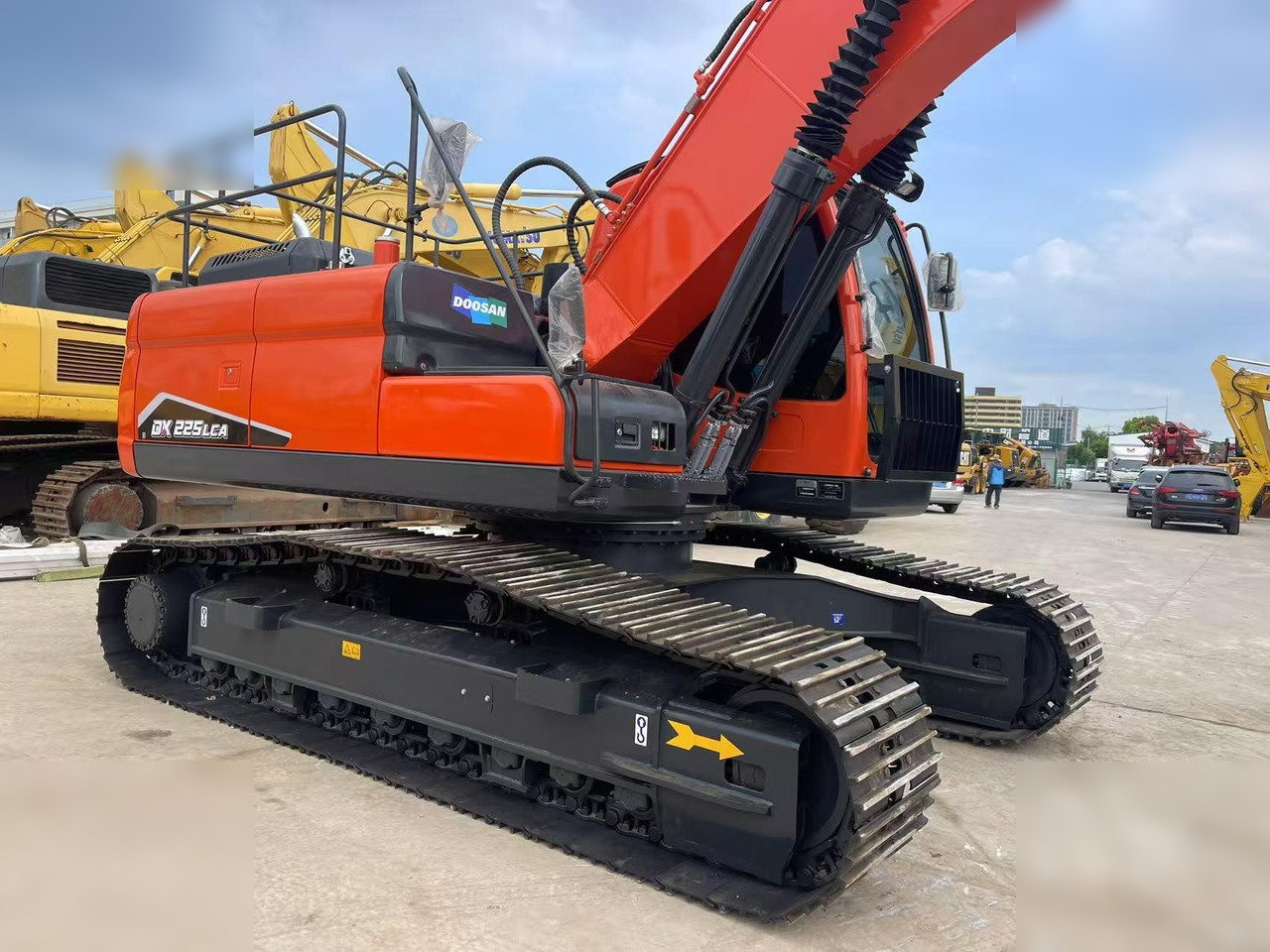 DOOSAN DX225 LC - Kāpurķēžu ekskavators: foto 4 DOOSAN DX225 LC - Kāpurķēžu ekskavators: foto 4