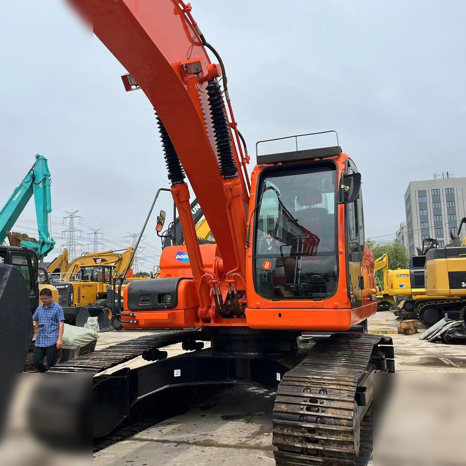 DOOSAN DX225 LCA - Kāpurķēžu ekskavators: foto 5 DOOSAN DX225 LCA - Kāpurķēžu ekskavators: foto 5
