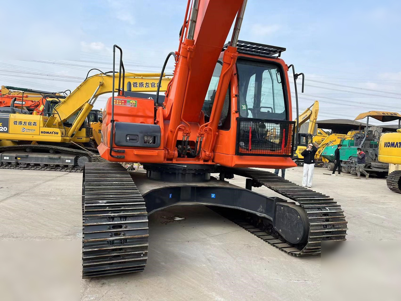 DOOSAN DX300 LC-9C - Kāpurķēžu ekskavators: foto 4 DOOSAN DX300 LC-9C - Kāpurķēžu ekskavators: foto 4