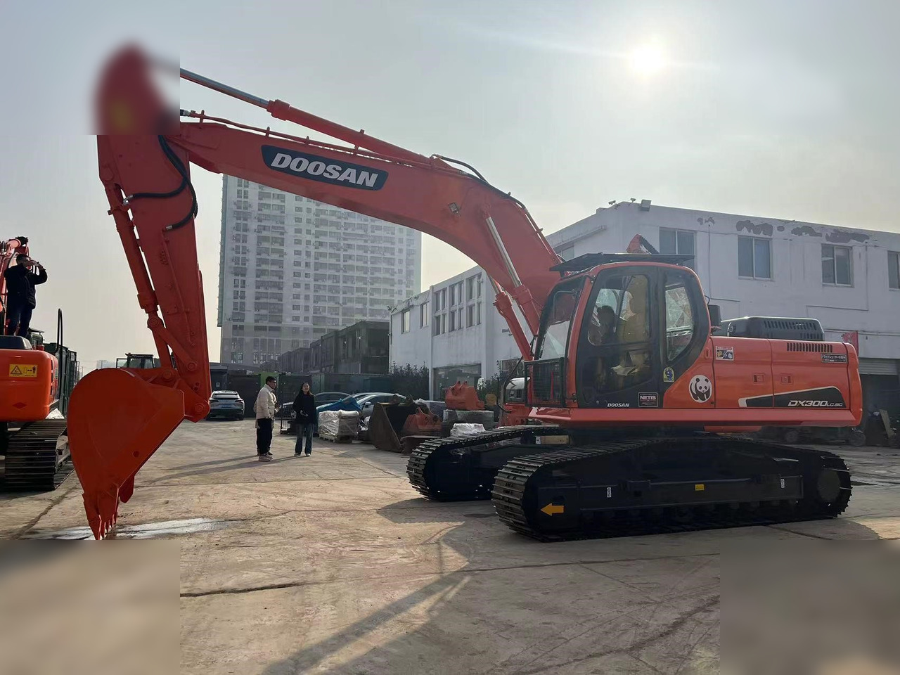 DOOSAN DX300 LC-9C - Kāpurķēžu ekskavators: foto 2 DOOSAN DX300 LC-9C - Kāpurķēžu ekskavators: foto 2