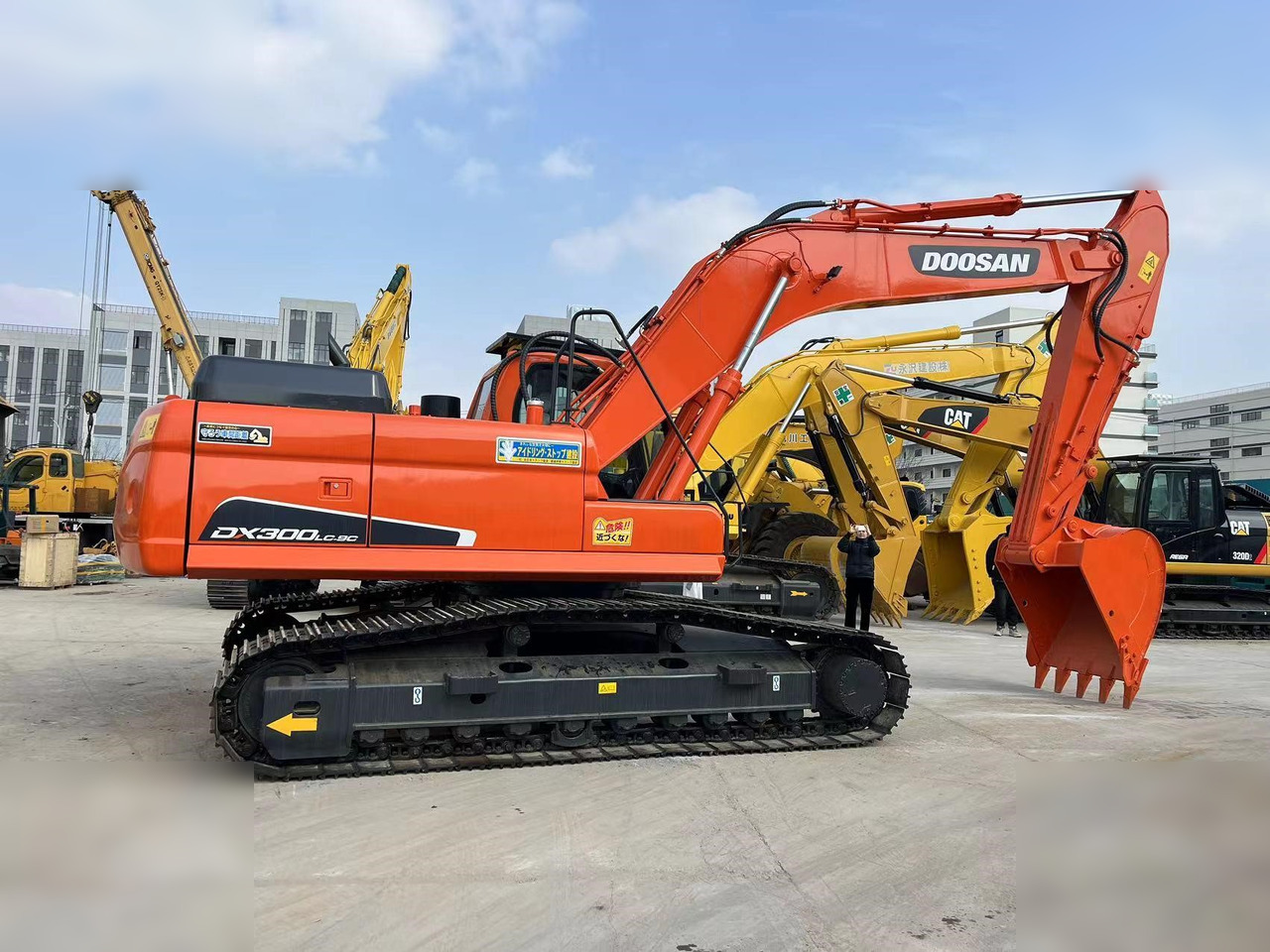 DOOSAN DX300 LC-9C - Kāpurķēžu ekskavators: foto 2 DOOSAN DX300 LC-9C - Kāpurķēžu ekskavators: foto 2