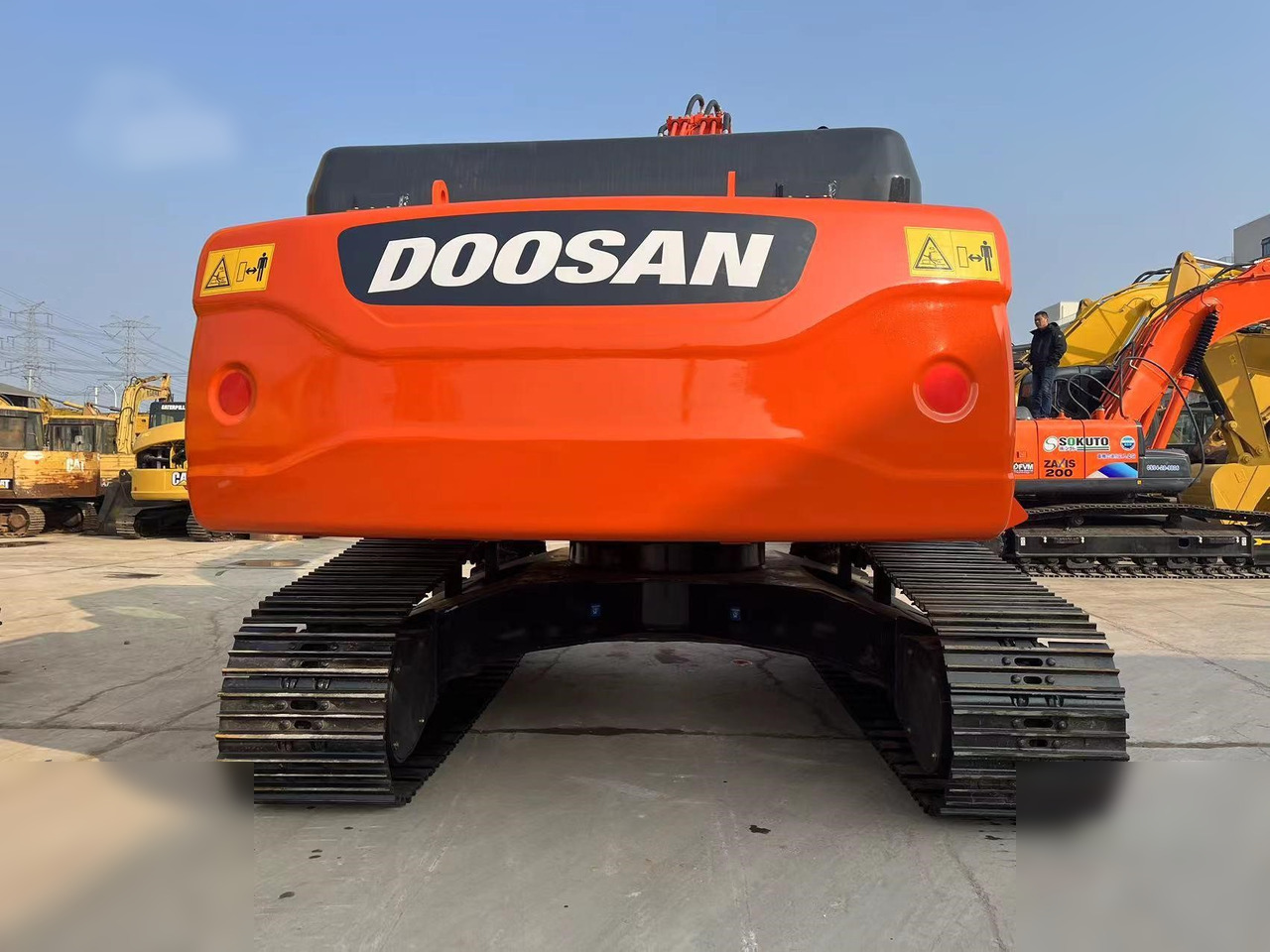 DOOSAN DX300 LC-9C - Kāpurķēžu ekskavators: foto 3 DOOSAN DX300 LC-9C - Kāpurķēžu ekskavators: foto 3