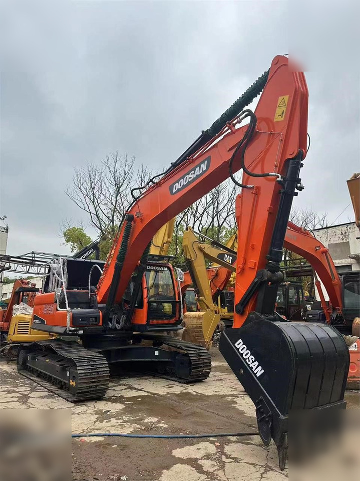 DOOSAN DX300 LC - Kāpurķēžu ekskavators: foto 5 DOOSAN DX300 LC - Kāpurķēžu ekskavators: foto 5
