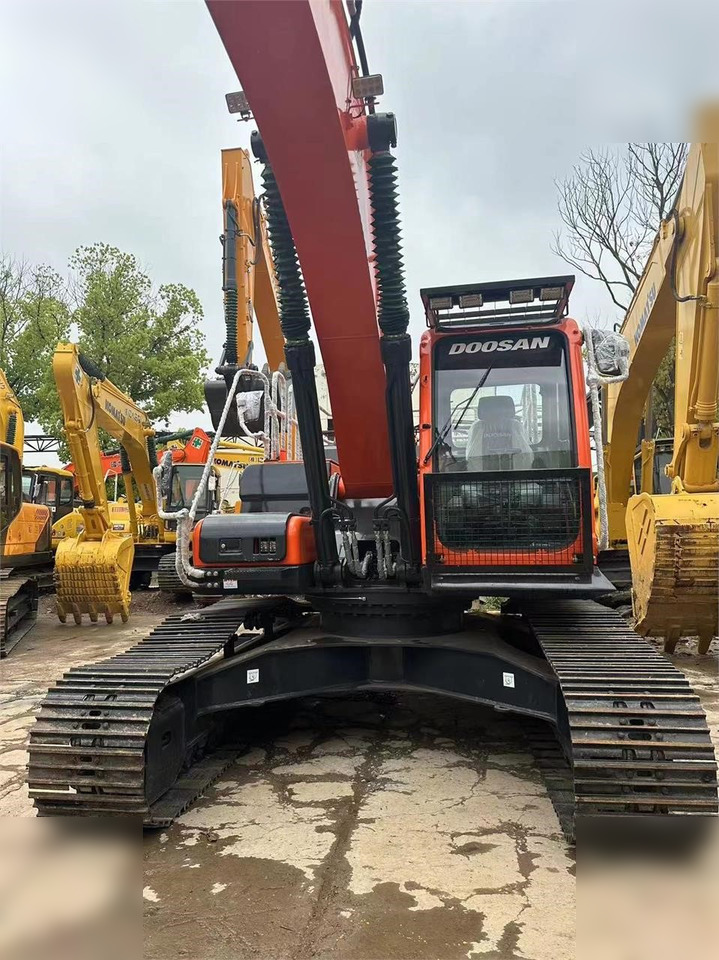 DOOSAN DX300 LC - Kāpurķēžu ekskavators: foto 3 DOOSAN DX300 LC - Kāpurķēžu ekskavators: foto 3