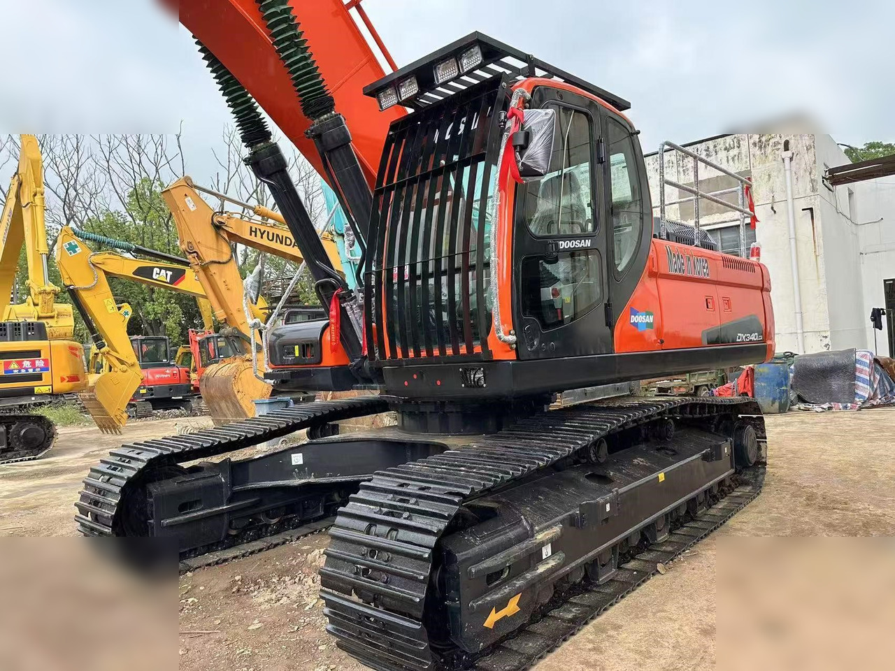 DOOSAN DX340 LCA - Kāpurķēžu ekskavators: foto 4 DOOSAN DX340 LCA - Kāpurķēžu ekskavators: foto 4