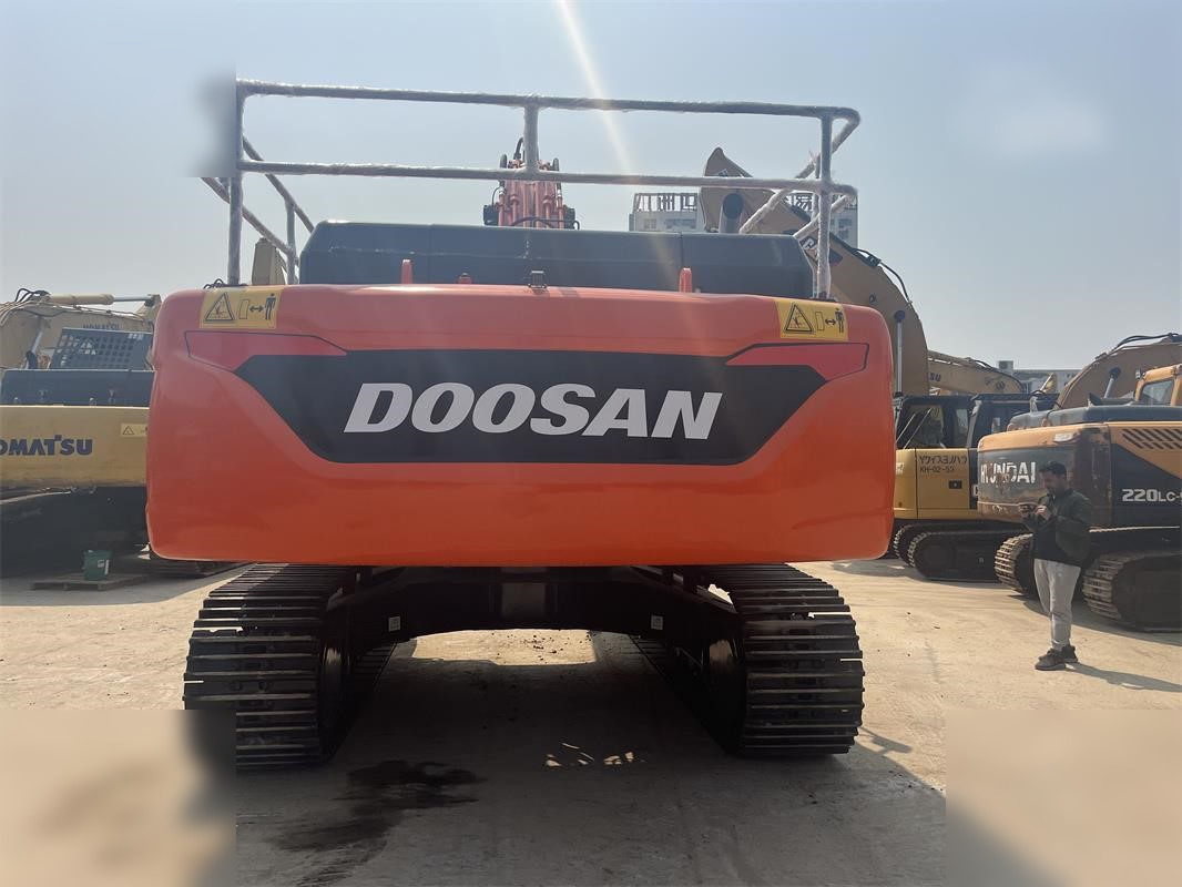 DOOSAN DX340 LCA - Kāpurķēžu ekskavators: foto 3 DOOSAN DX340 LCA - Kāpurķēžu ekskavators: foto 3
