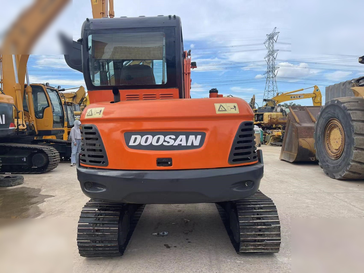 DOOSAN DX60-9C - Kāpurķēžu ekskavators: foto 4 DOOSAN DX60-9C - Kāpurķēžu ekskavators: foto 4