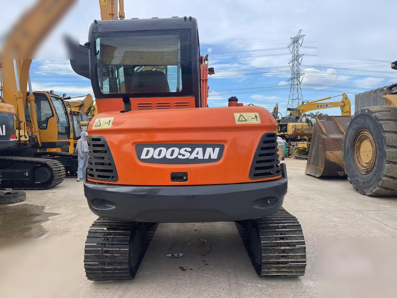 DOOSAN DX60-9C - Kāpurķēžu ekskavators: foto 4 DOOSAN DX60-9C - Kāpurķēžu ekskavators: foto 4