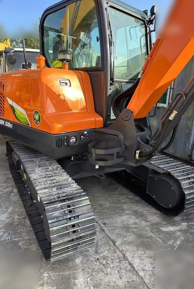 Kāpurķēžu ekskavators DOOSAN DX60E-10N: foto 6