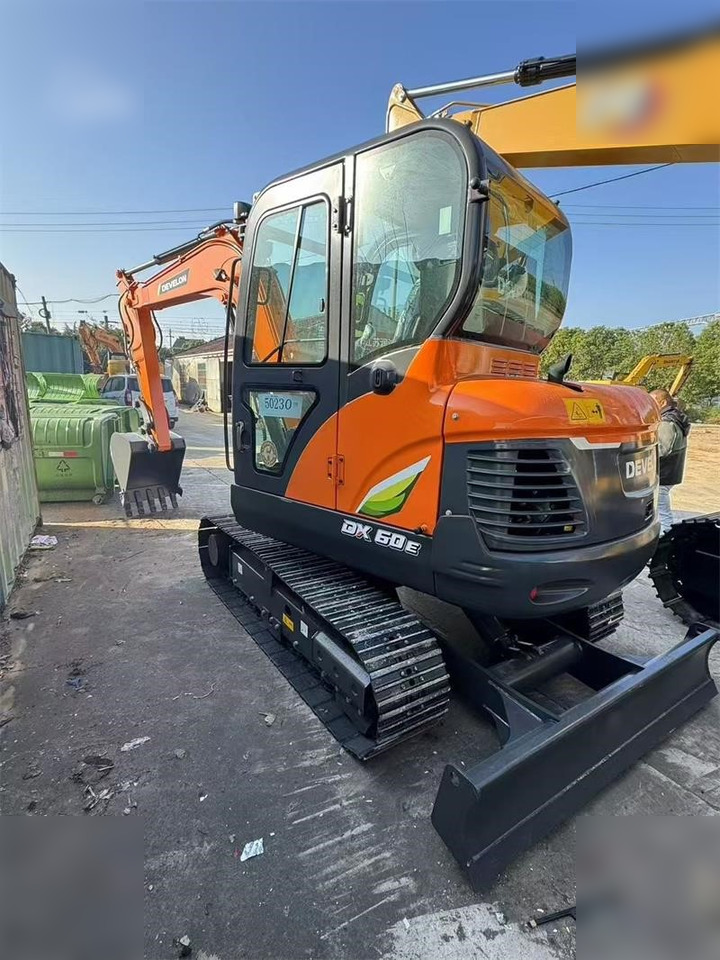 DOOSAN DX60E-10N - Kāpurķēžu ekskavators: foto 5 DOOSAN DX60E-10N - Kāpurķēžu ekskavators: foto 5
