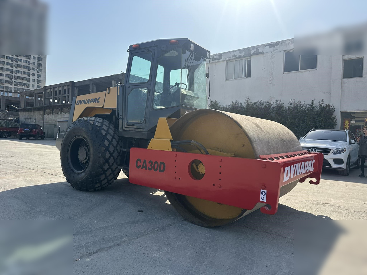 DYNAPAC CA30D - Veltnis: foto 2 DYNAPAC CA30D - Veltnis: foto 2