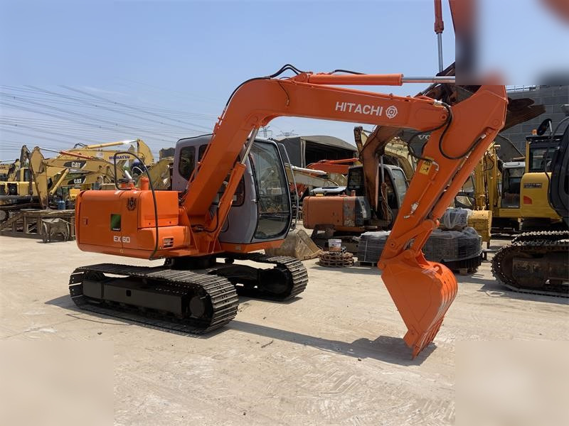 HITACHI EX60 LC-5 - Kāpurķēžu ekskavators: foto 3 HITACHI EX60 LC-5 - Kāpurķēžu ekskavators: foto 3