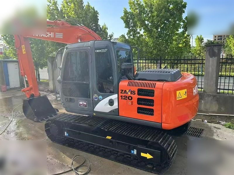 HITACHI ZX120 - Kāpurķēžu ekskavators: foto 1 HITACHI ZX120 - Kāpurķēžu ekskavators: foto 1