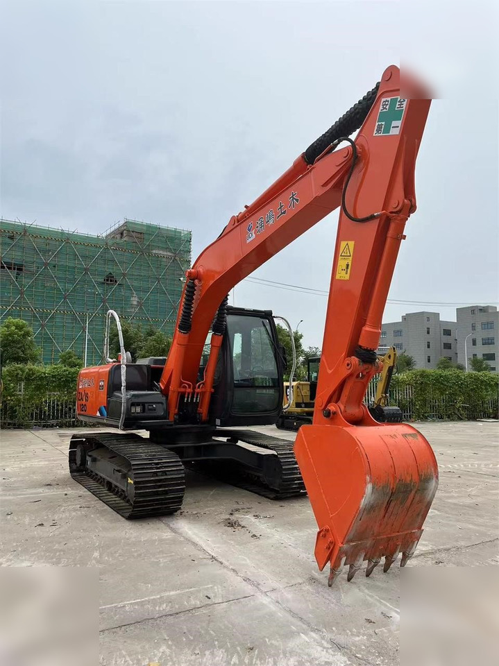 HITACHI ZX120 - Kāpurķēžu ekskavators: foto 5 HITACHI ZX120 - Kāpurķēžu ekskavators: foto 5