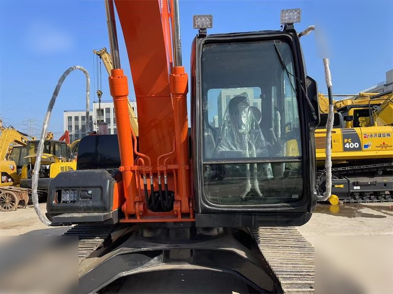 HITACHI ZX120 - Kāpurķēžu ekskavators: foto 5 HITACHI ZX120 - Kāpurķēžu ekskavators: foto 5