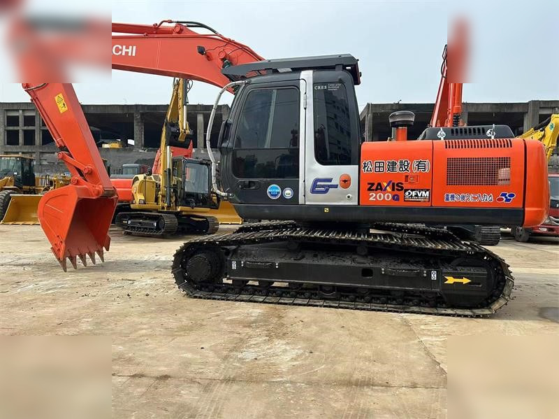 HITACHI ZX200-3G - Kāpurķēžu ekskavators: foto 1 HITACHI ZX200-3G - Kāpurķēžu ekskavators: foto 1