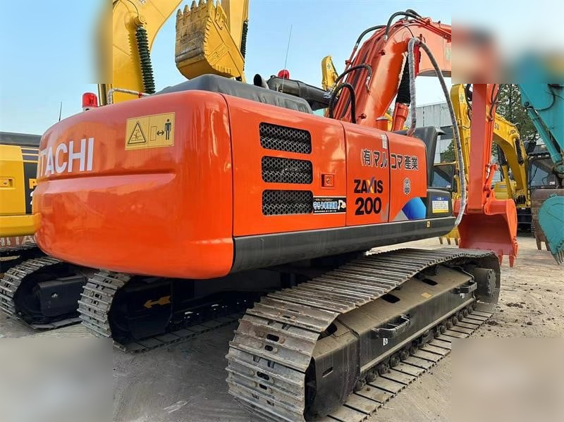HITACHI ZX200-3G - Kāpurķēžu ekskavators: foto 1 HITACHI ZX200-3G - Kāpurķēžu ekskavators: foto 1