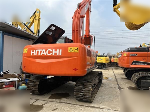 HITACHI ZX200-3G - Kāpurķēžu ekskavators: foto 3 HITACHI ZX200-3G - Kāpurķēžu ekskavators: foto 3
