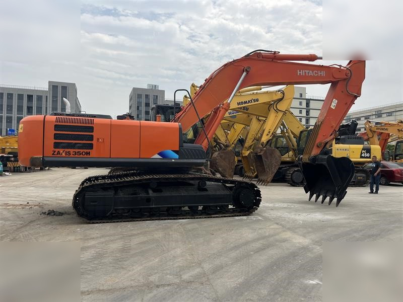 HITACHI ZX350H-5G - Kāpurķēžu ekskavators: foto 1 HITACHI ZX350H-5G - Kāpurķēžu ekskavators: foto 1