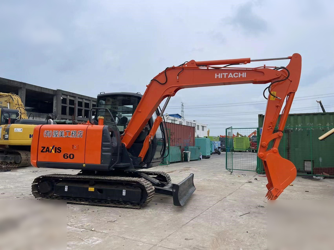 HITACHI ZX60 - Kāpurķēžu ekskavators: foto 2 HITACHI ZX60 - Kāpurķēžu ekskavators: foto 2