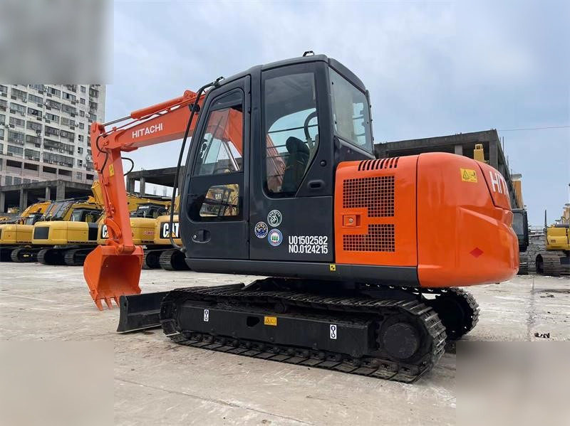 HITACHI ZX60 - Kāpurķēžu ekskavators: foto 5 HITACHI ZX60 - Kāpurķēžu ekskavators: foto 5