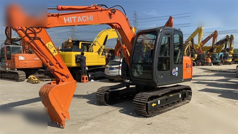 HITACHI ZX70 - Kāpurķēžu ekskavators: foto 3 HITACHI ZX70 - Kāpurķēžu ekskavators: foto 3