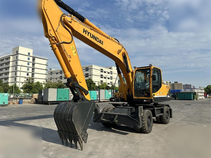 HYUNDAI ROBEX 210W-9 - Riteņu ekskavators: foto 4 HYUNDAI ROBEX 210W-9 - Riteņu ekskavators: foto 4