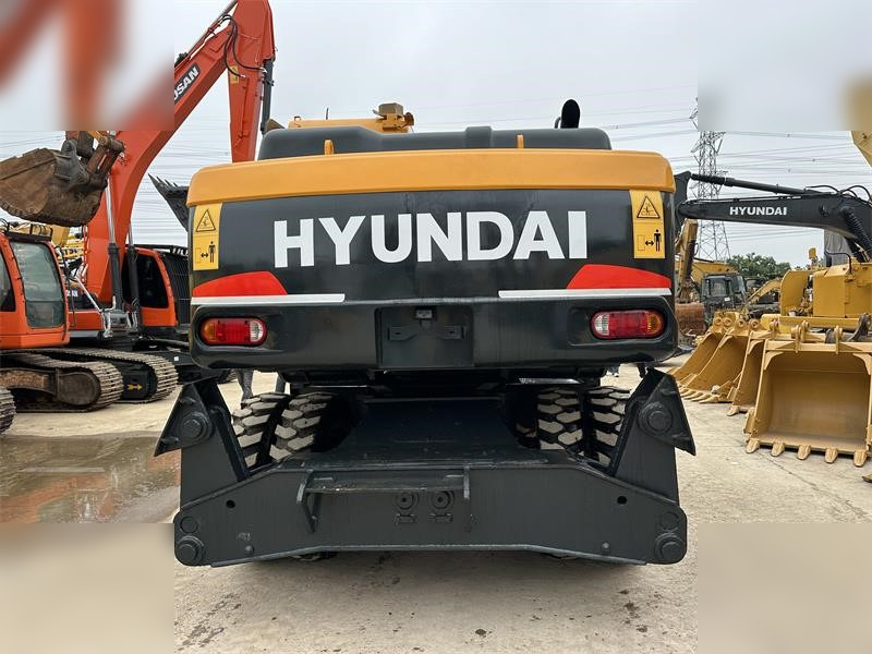 HYUNDAI ROBEX 210W-9 - Riteņu ekskavators: foto 2 HYUNDAI ROBEX 210W-9 - Riteņu ekskavators: foto 2