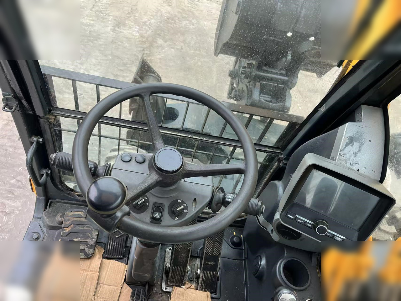 HYUNDAI ROBEX 210W-9S - Riteņu ekskavators: foto 5 HYUNDAI ROBEX 210W-9S - Riteņu ekskavators: foto 5