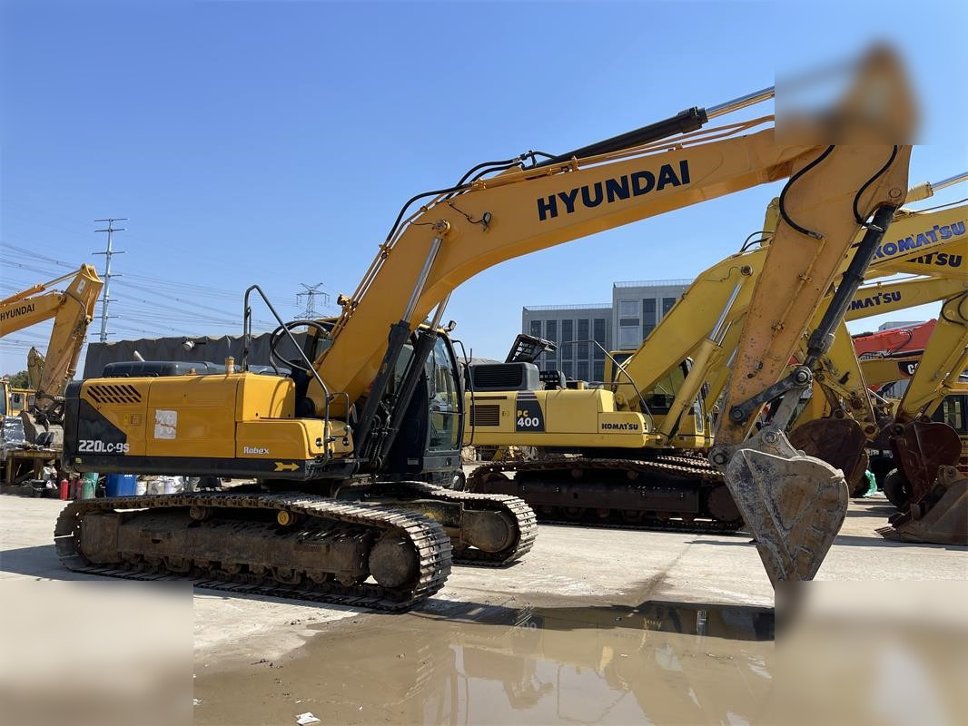 HYUNDAI ROBEX 220 LC-9S - Kāpurķēžu ekskavators: foto 3 HYUNDAI ROBEX 220 LC-9S - Kāpurķēžu ekskavators: foto 3