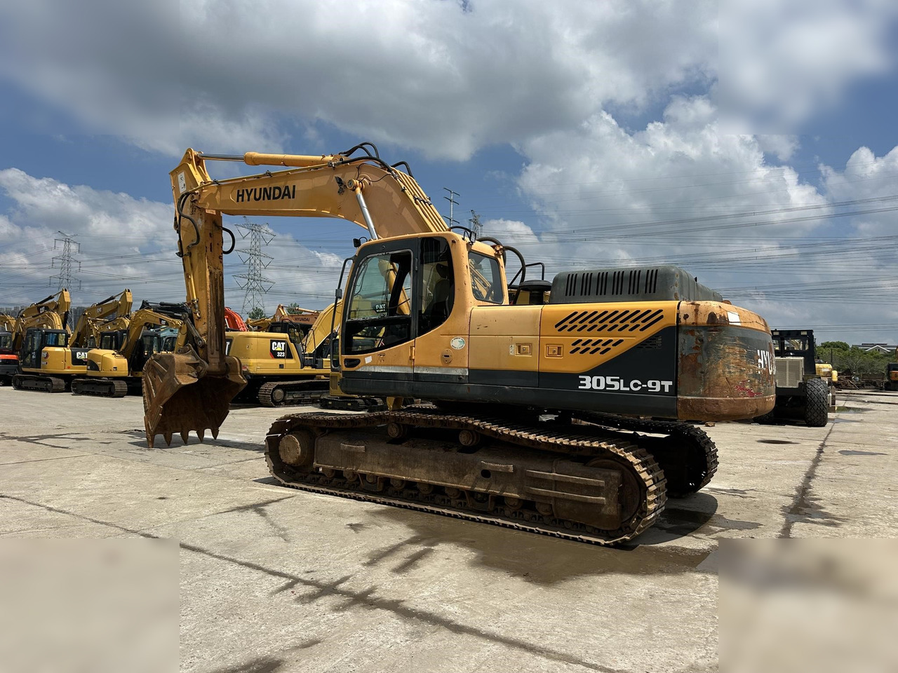 HYUNDAI ROBEX 305 LC-7 - Kāpurķēžu ekskavators: foto 1 HYUNDAI ROBEX 305 LC-7 - Kāpurķēžu ekskavators: foto 1