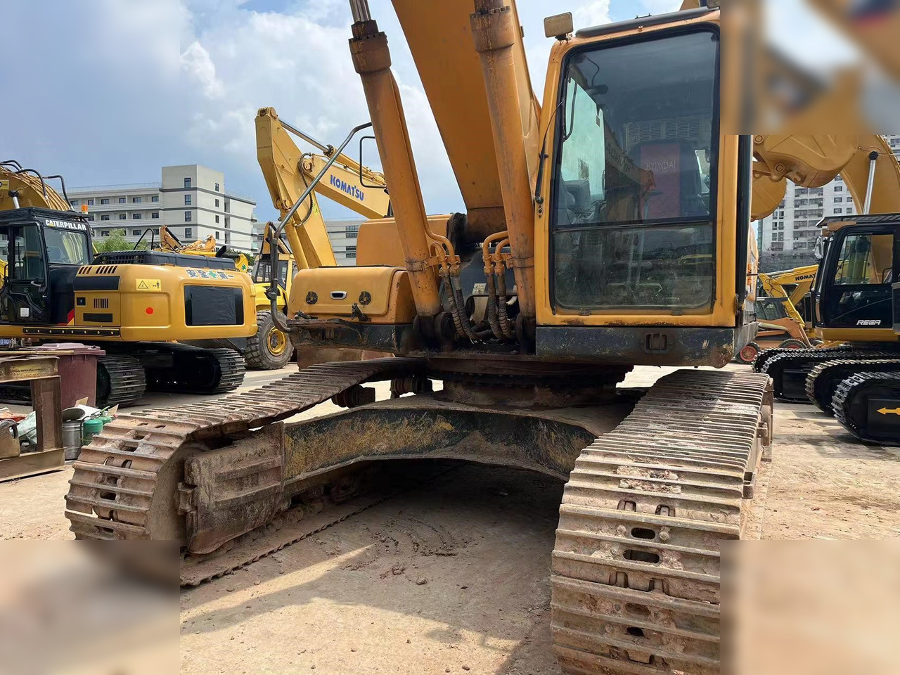 HYUNDAI ROBEX 305 LC-9T - Kāpurķēžu ekskavators: foto 4 HYUNDAI ROBEX 305 LC-9T - Kāpurķēžu ekskavators: foto 4