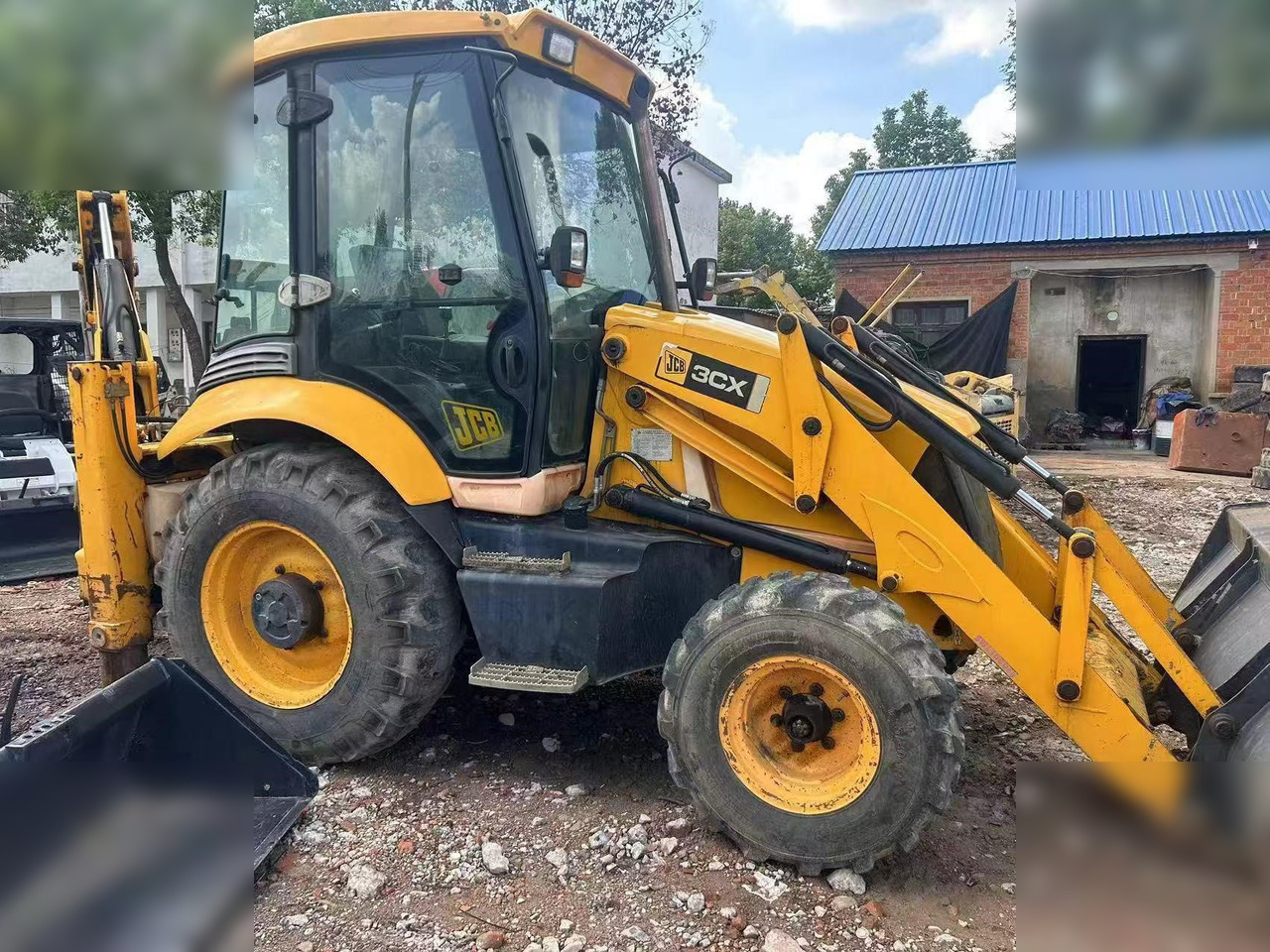 JCB 3CX - Ekskavators-iekrāvējs: foto 4 JCB 3CX - Ekskavators-iekrāvējs: foto 4