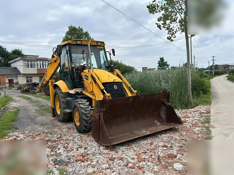 JCB 3CX - Ekskavators-iekrāvējs: foto 2 JCB 3CX - Ekskavators-iekrāvējs: foto 2