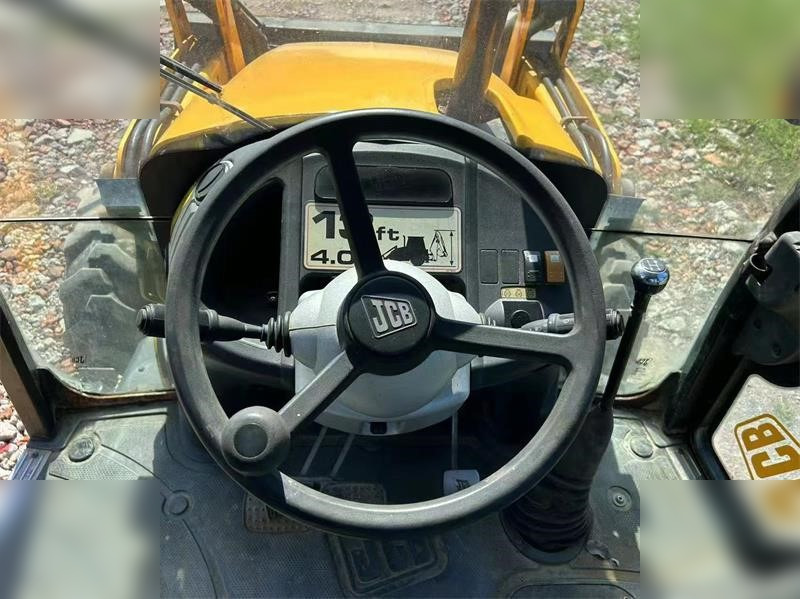 JCB 3CX - Ekskavators-iekrāvējs: foto 4 JCB 3CX - Ekskavators-iekrāvējs: foto 4