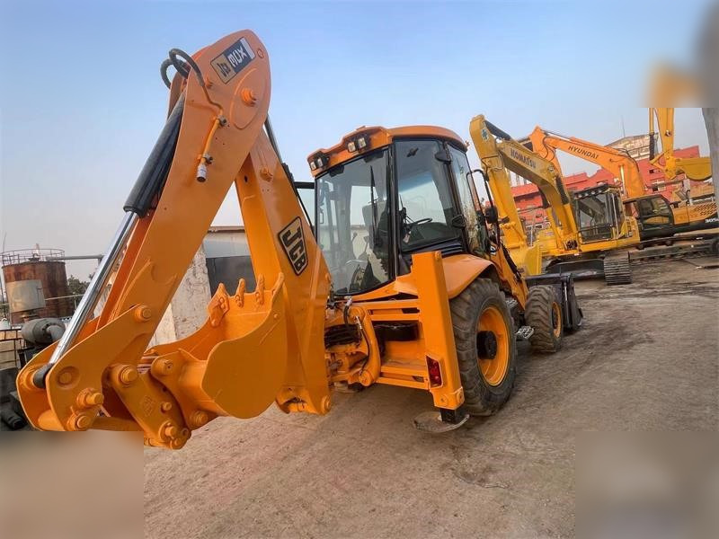 JCB 3CX - Ekskavators-iekrāvējs: foto 3 JCB 3CX - Ekskavators-iekrāvējs: foto 3