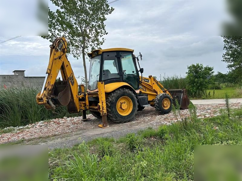 JCB 3CX - Ekskavators-iekrāvējs: foto 4 JCB 3CX - Ekskavators-iekrāvējs: foto 4