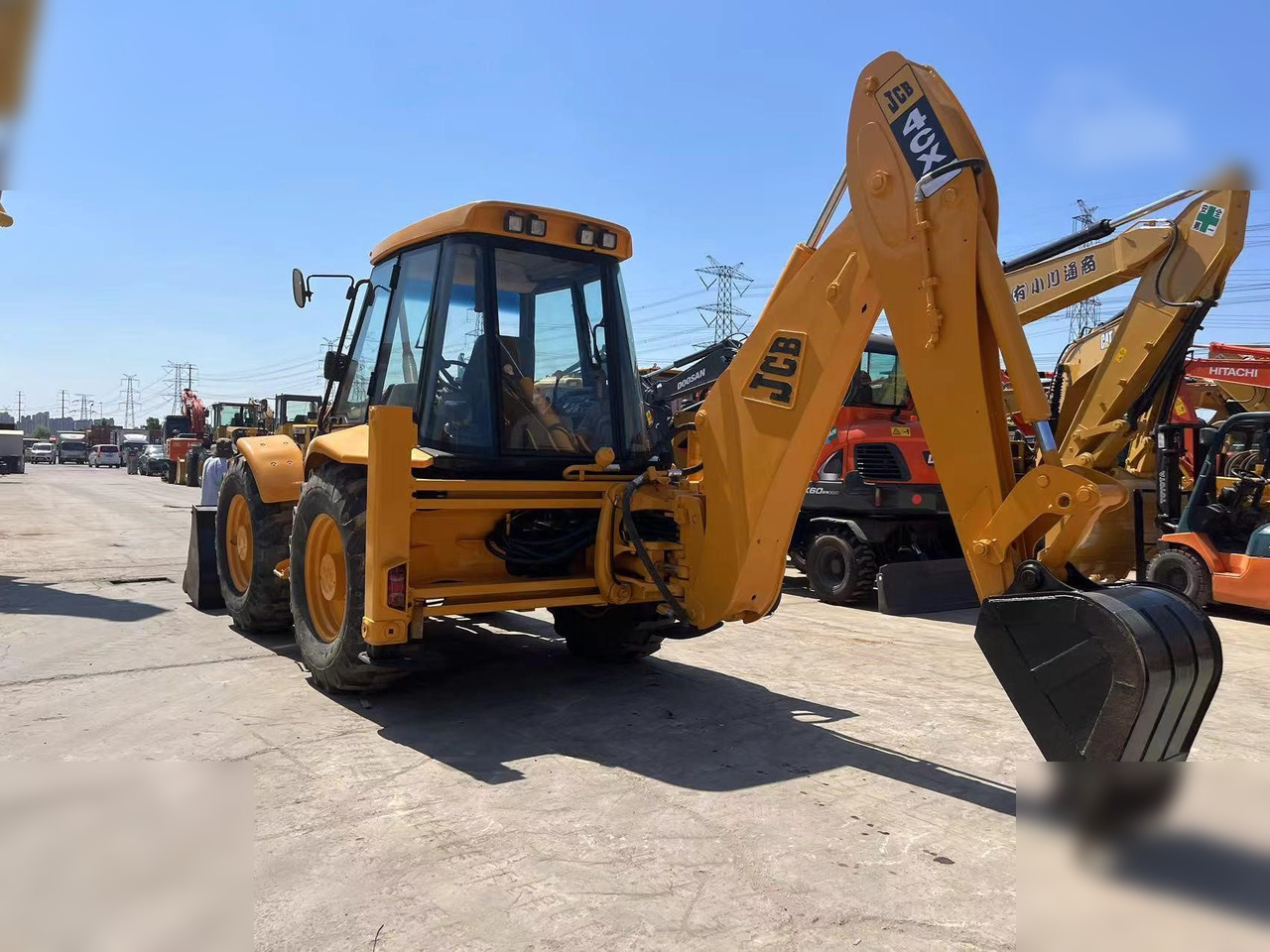 JCB 4CX - Ekskavators-iekrāvējs: foto 3 JCB 4CX - Ekskavators-iekrāvējs: foto 3