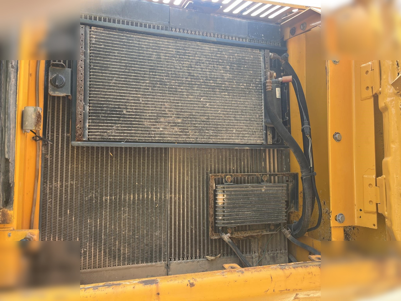 JCB JS220 LC - Kāpurķēžu ekskavators: foto 5 JCB JS220 LC - Kāpurķēžu ekskavators: foto 5