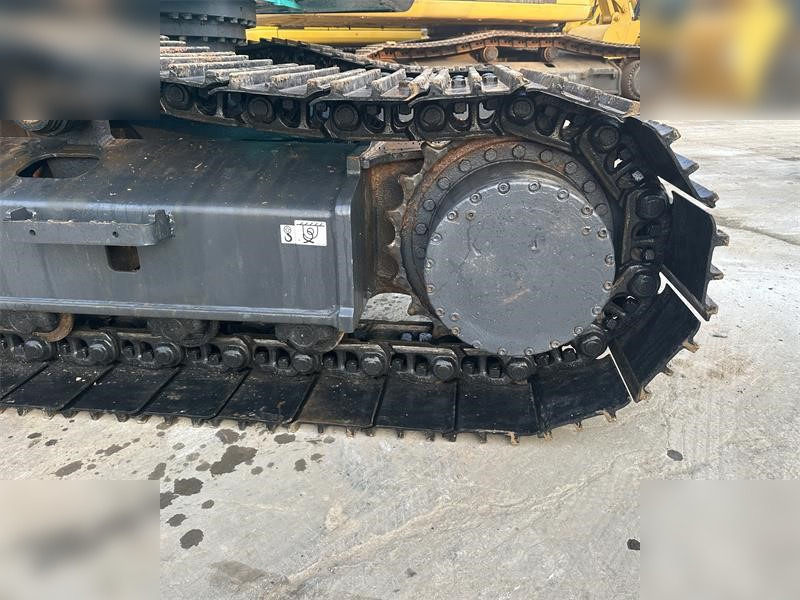 KOBELCO SK200-6E - Kāpurķēžu ekskavators: foto 5 KOBELCO SK200-6E - Kāpurķēžu ekskavators: foto 5