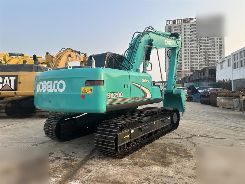 KOBELCO SK200-6E - Kāpurķēžu ekskavators: foto 5 KOBELCO SK200-6E - Kāpurķēžu ekskavators: foto 5