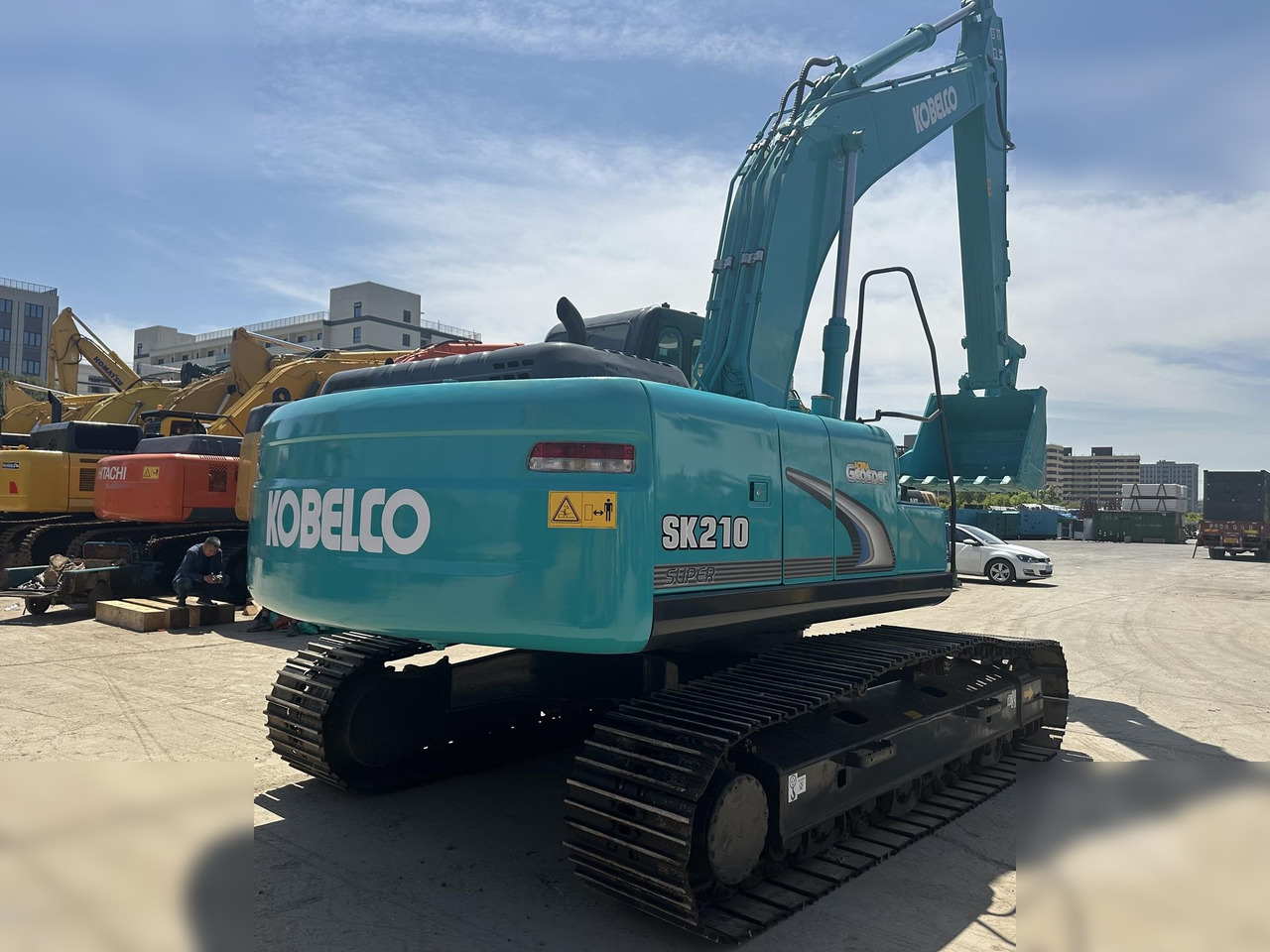 KOBELCO SK210 LC-8 - Kāpurķēžu ekskavators: foto 3 KOBELCO SK210 LC-8 - Kāpurķēžu ekskavators: foto 3
