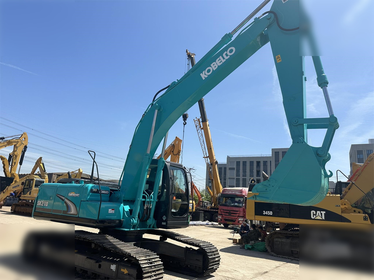 KOBELCO SK210 LC-8 - Kāpurķēžu ekskavators: foto 4 KOBELCO SK210 LC-8 - Kāpurķēžu ekskavators: foto 4