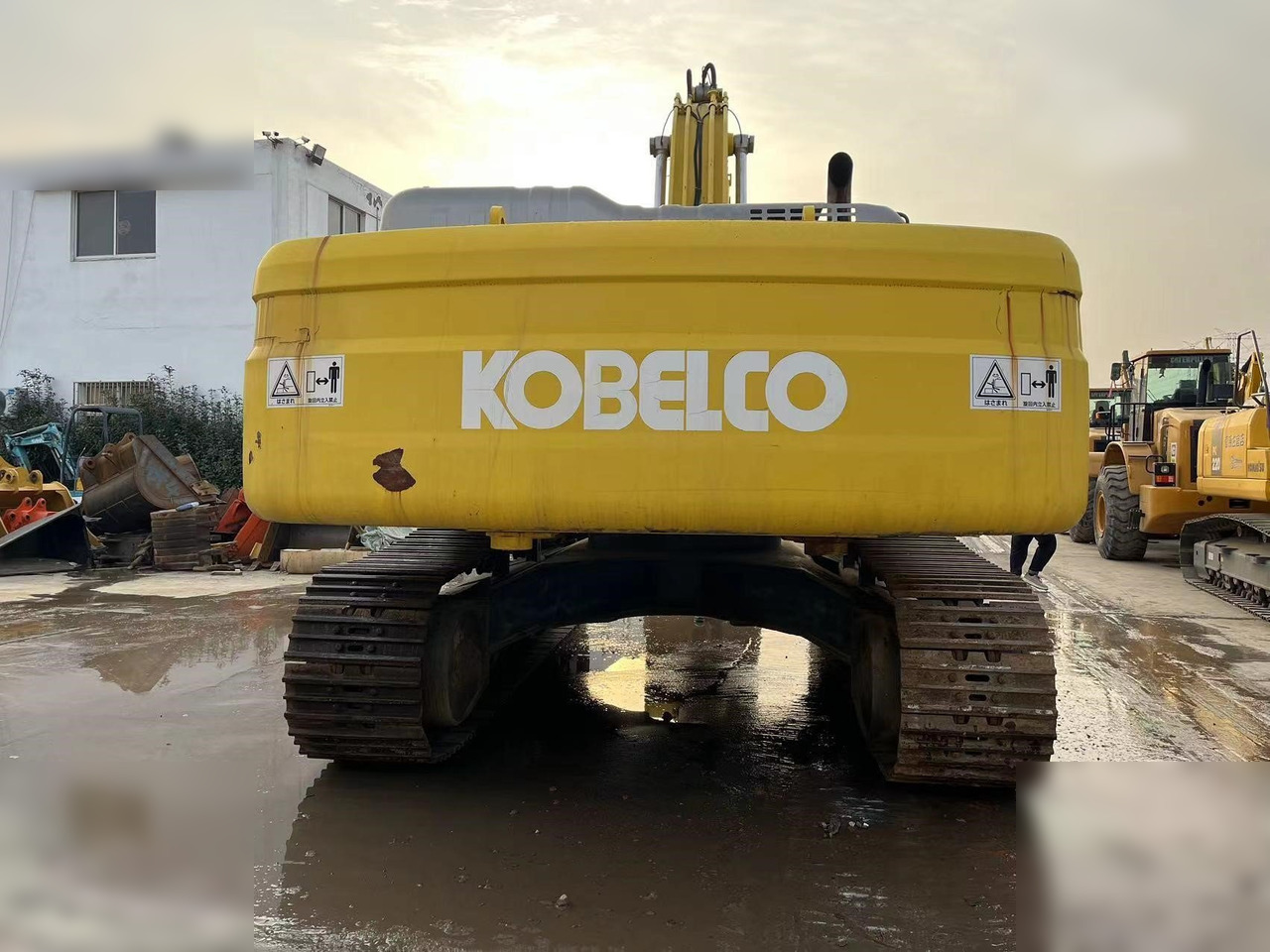 KOBELCO SK350 - Kāpurķēžu ekskavators: foto 5 KOBELCO SK350 - Kāpurķēžu ekskavators: foto 5