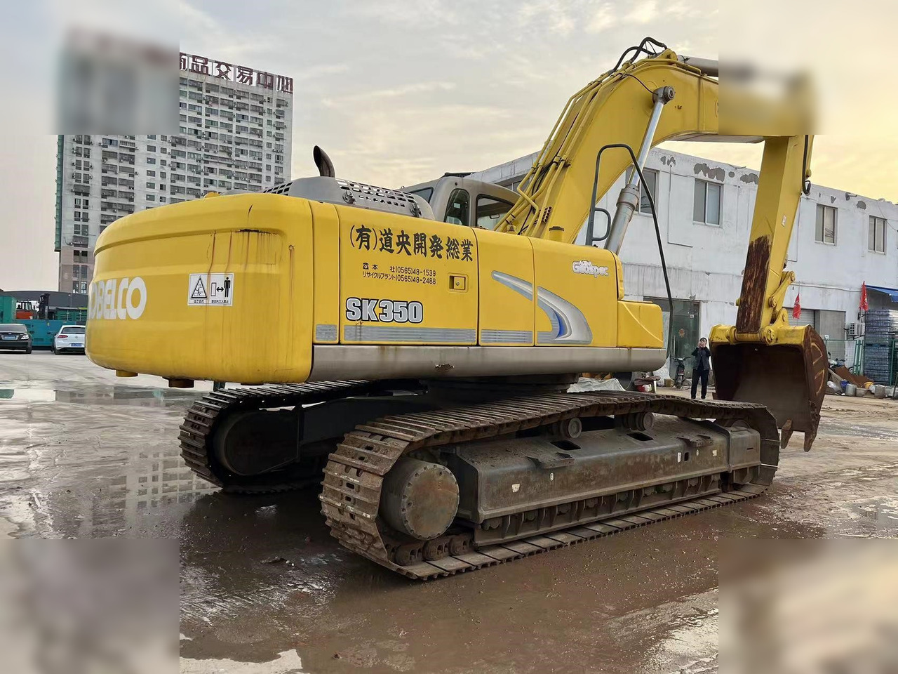KOBELCO SK350 LC-8 - Kāpurķēžu ekskavators: foto 2 KOBELCO SK350 LC-8 - Kāpurķēžu ekskavators: foto 2